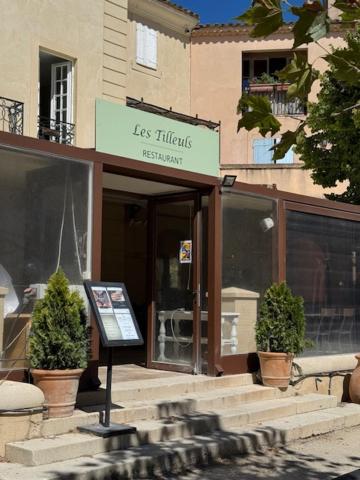 Les Cistes Bed and Breakfast Mallemort Buitenkant foto
